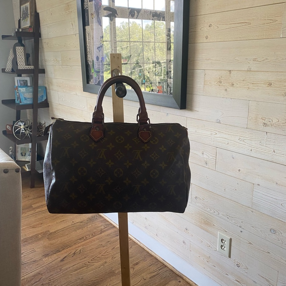 Authentic VINTAGE Louis Vuitton Speedy